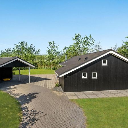 Cozy Home In Tarm With Kitchen Eksteriør bilde