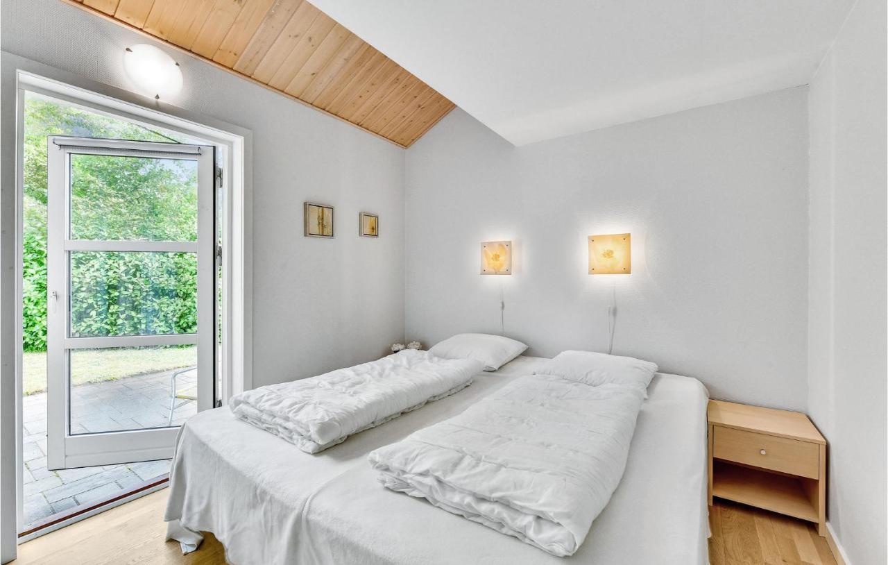 Cozy Home In Tarm With Kitchen Eksteriør bilde