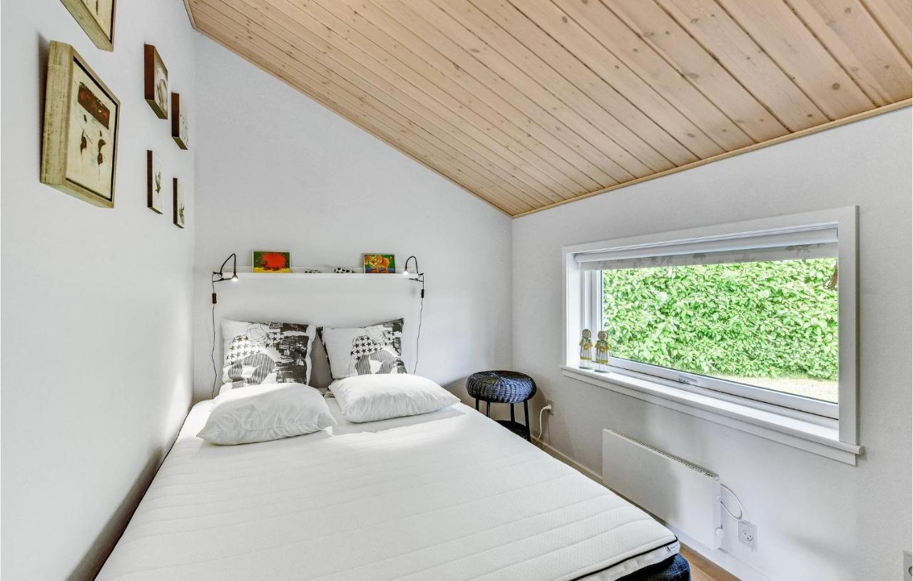 Cozy Home In Tarm With Kitchen Eksteriør bilde