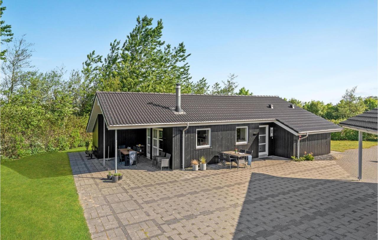 Cozy Home In Tarm With Kitchen Eksteriør bilde