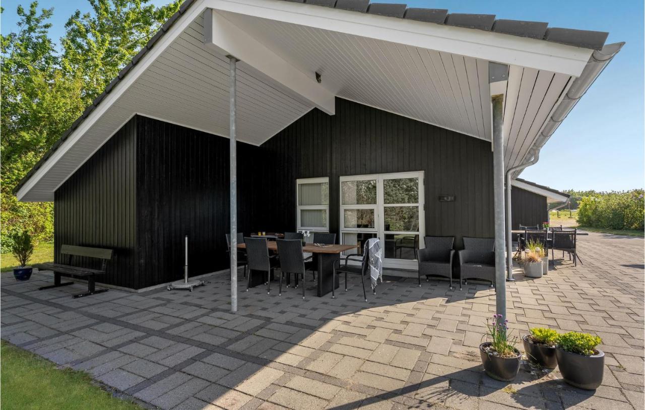 Cozy Home In Tarm With Kitchen Eksteriør bilde