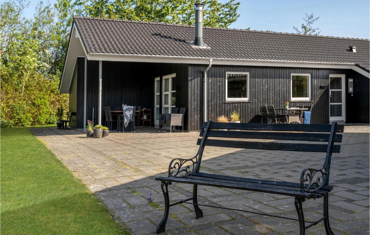 Cozy Home In Tarm With Kitchen Eksteriør bilde