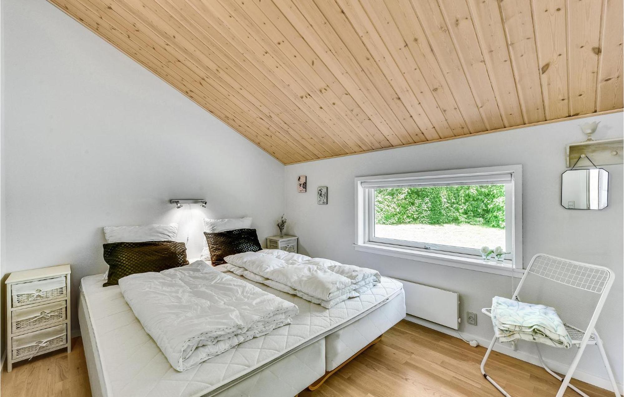 Cozy Home In Tarm With Kitchen Eksteriør bilde